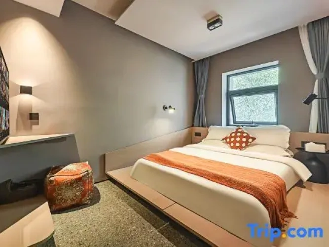 Comfort room