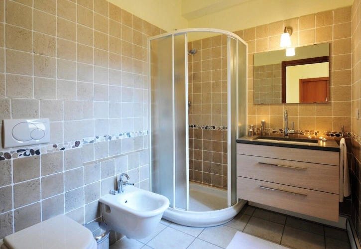 5 Bedrooms Grand Family Apartment