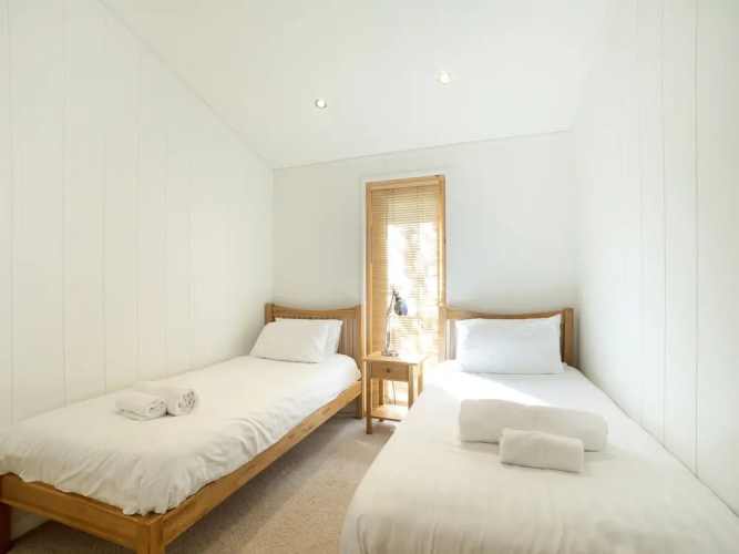 1 Streamside, Looe