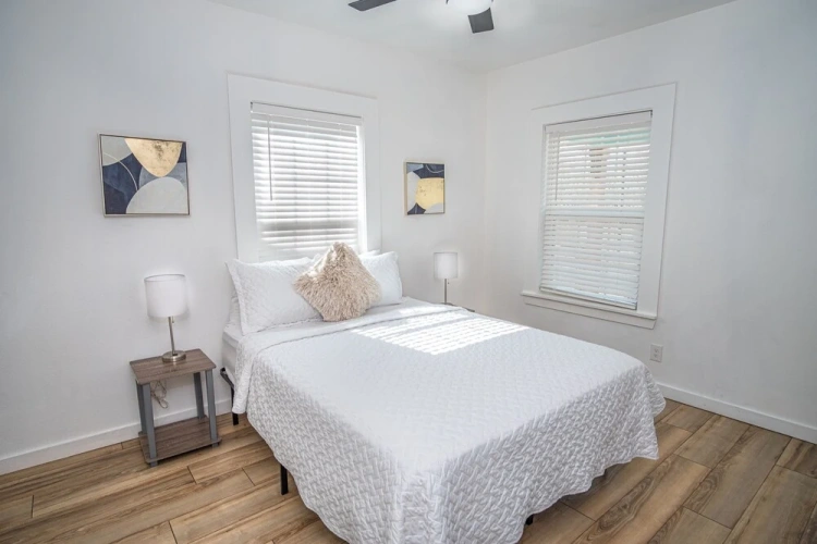 2 Bedrooms Cottage
