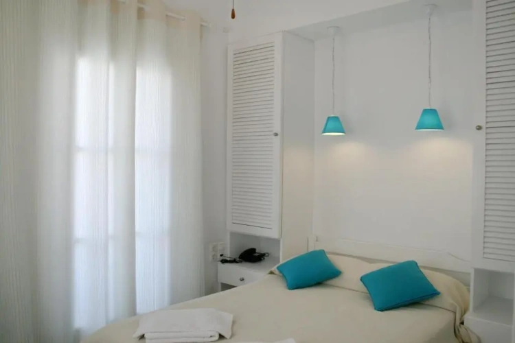 Standard Single room with pool view
