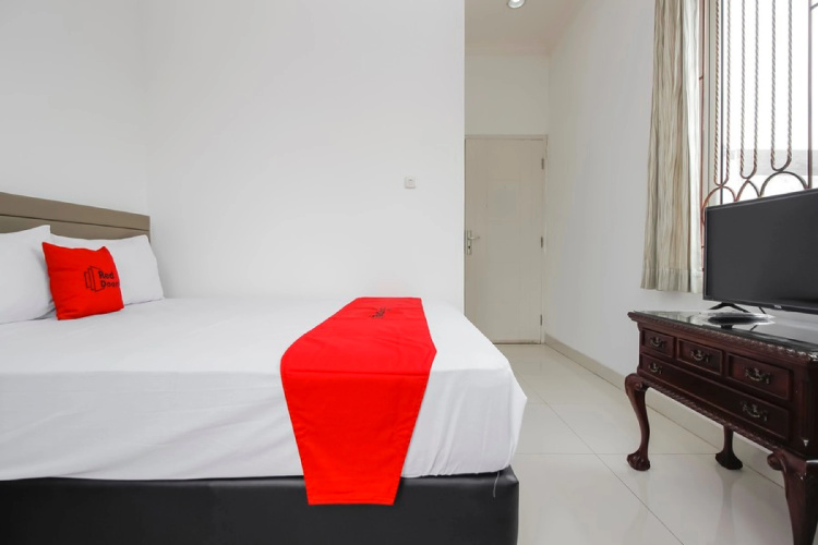 RedDoorz @ Permata Sari Karawaci