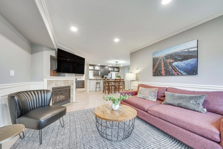 3 Bedrooms Apartment