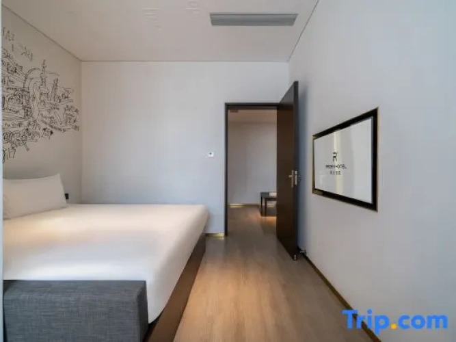 Deluxe Twin Suite