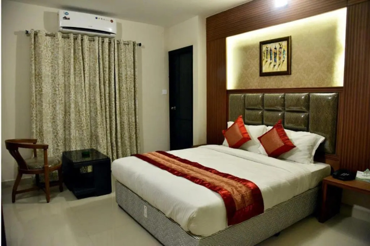 Hotel Pine Tree