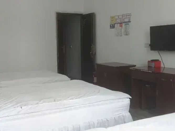 Zhandong Hostel