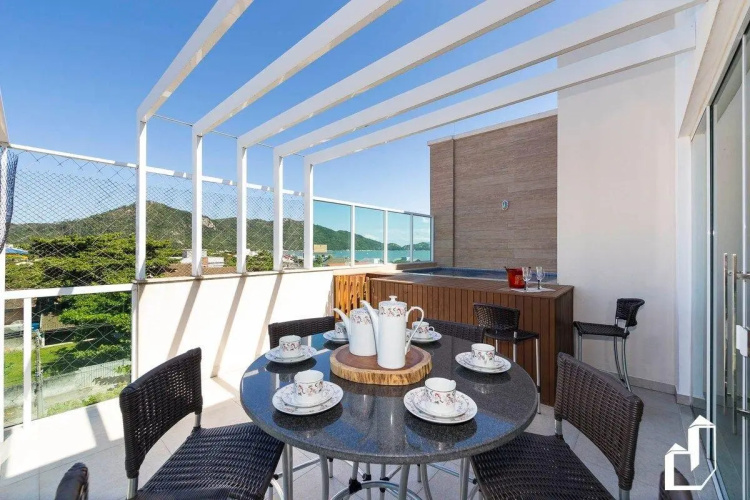 Cobertura Duplex Com Piscina E 03 Suítes