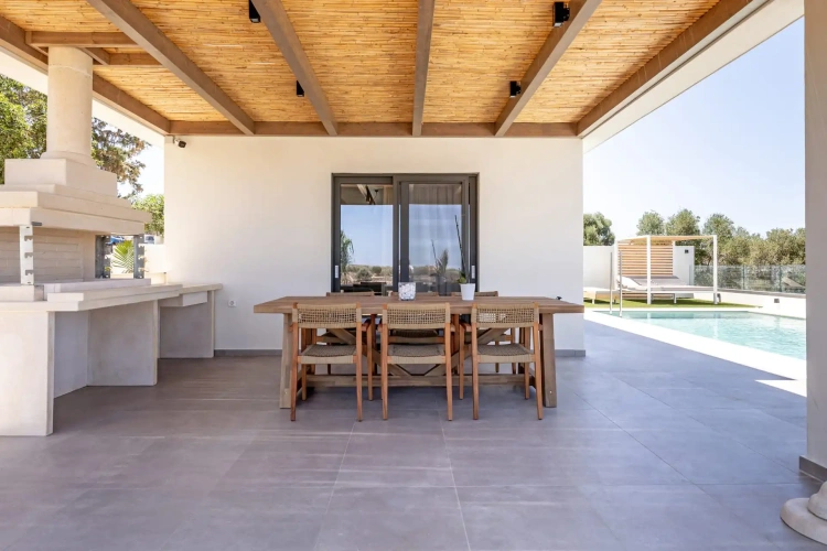 2 Bedrooms Villa with sea view