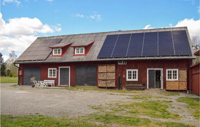 3 Bedrooms Cottage