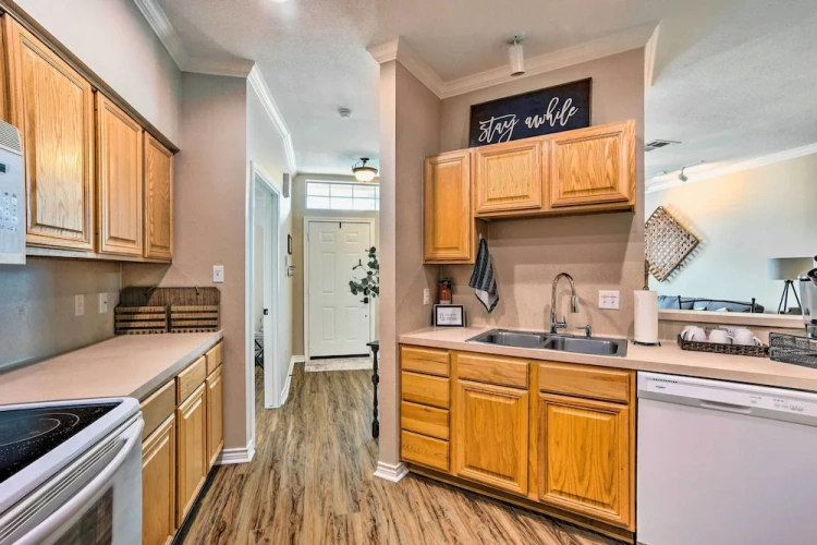 3 Bedrooms Apartment