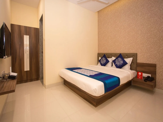 OYO 10939 Hotel Sangam