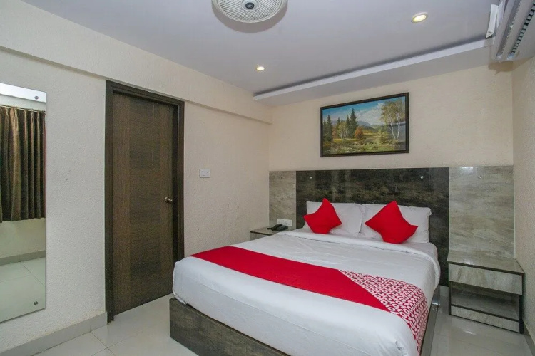 OYO 26197 Pride Suites