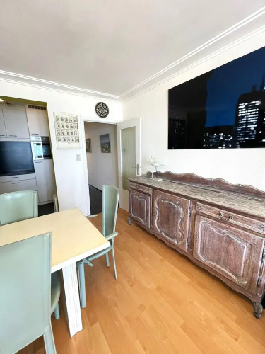 Apartment for 5 People With sea View