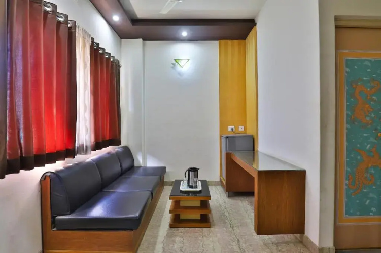 Tree Top Residency by OYO Rooms