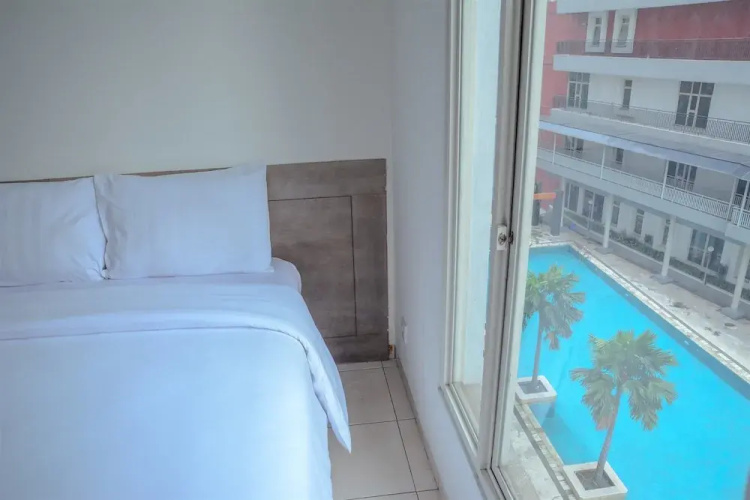 Apt 1 BR Gardenia Boulevard w Swim Pool