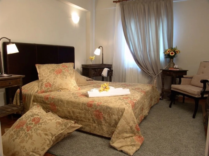 Aloni Hotel