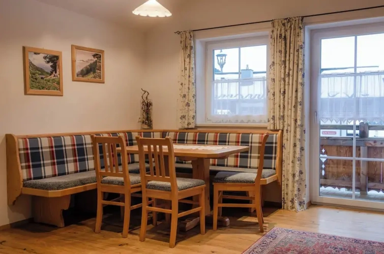 2 Bedrooms Comfort Apartment with balcony and with mountain view