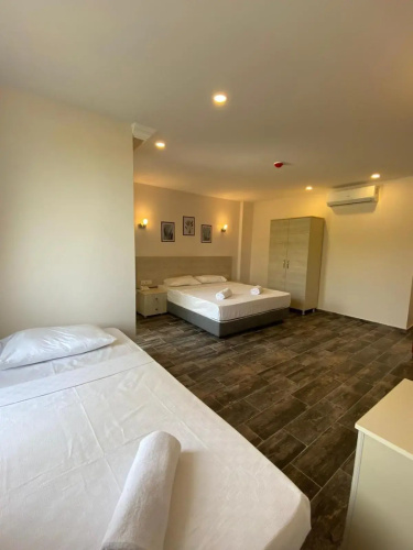 Dream Town Hotel & Restaurant