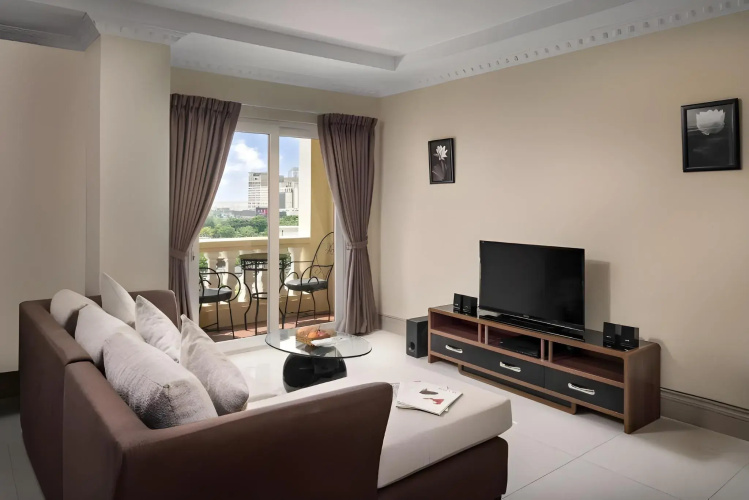 Palace Gate Hotel & Residence by EHM