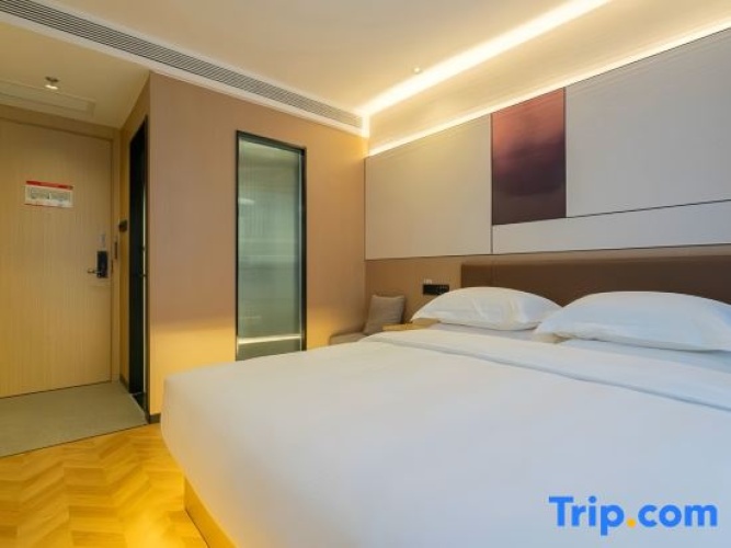 Standard Double room with view