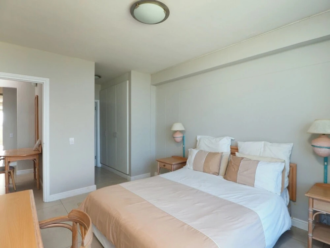 Dolphin Beach H103