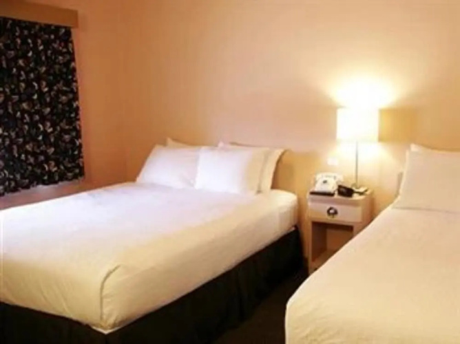 Holiday Music Motel