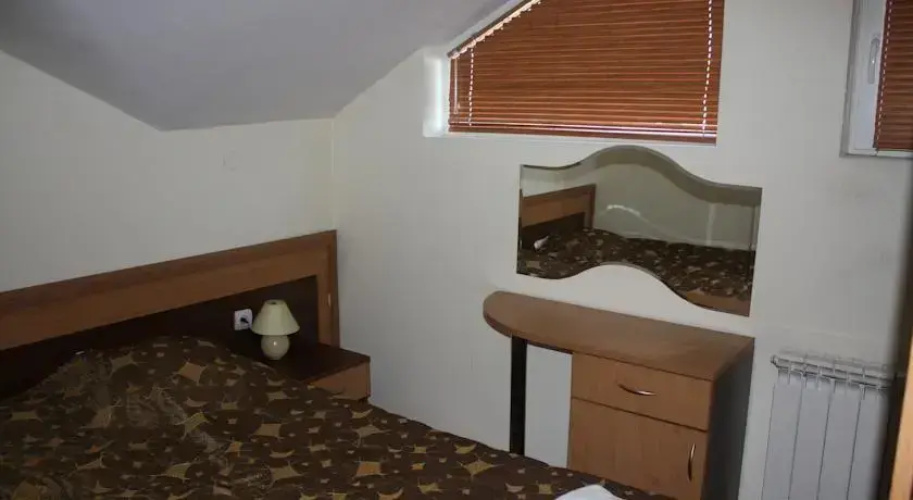 Two-Bedroom Apartment in Bojurland