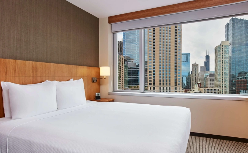Double room with city view