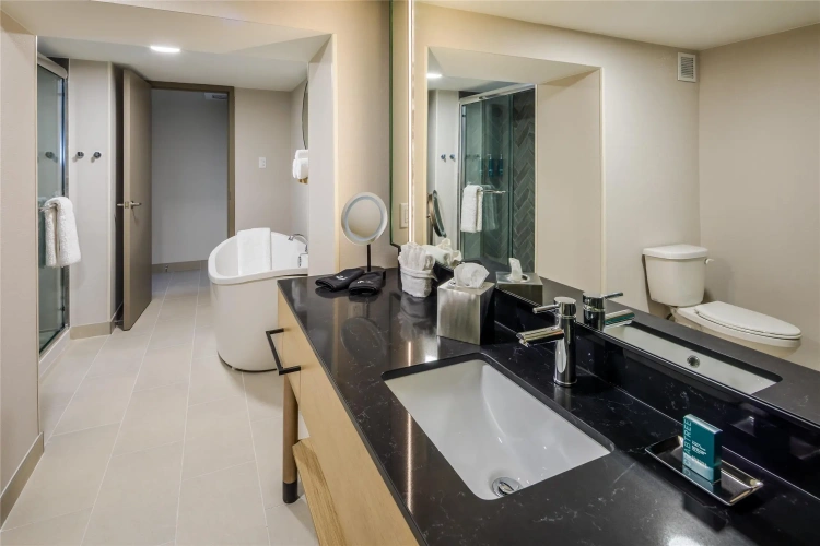 Quadruple Junior Suite