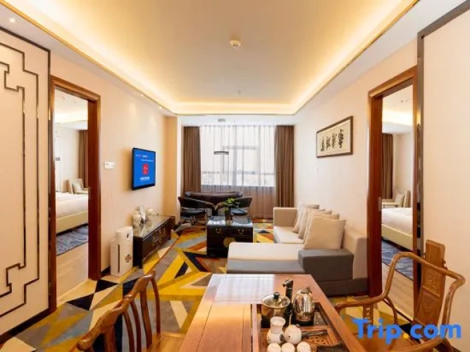 Quadruple Suite