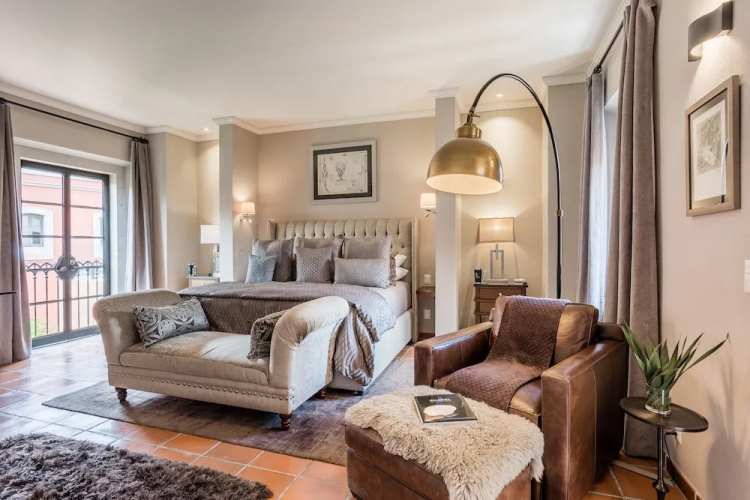 Luxury Villa B&B