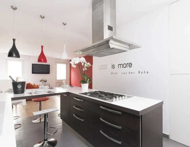 3 Bedrooms Apartment