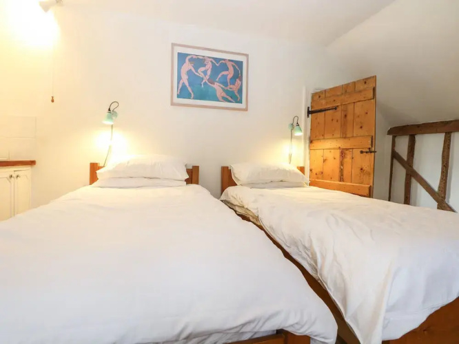 48 Polecat Cottages
