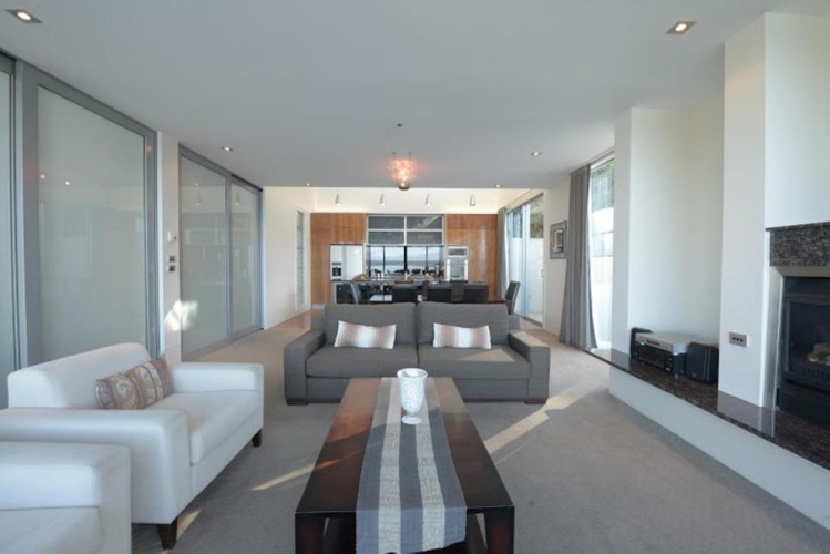 3 Bedrooms Standard Penthouse room with lake view