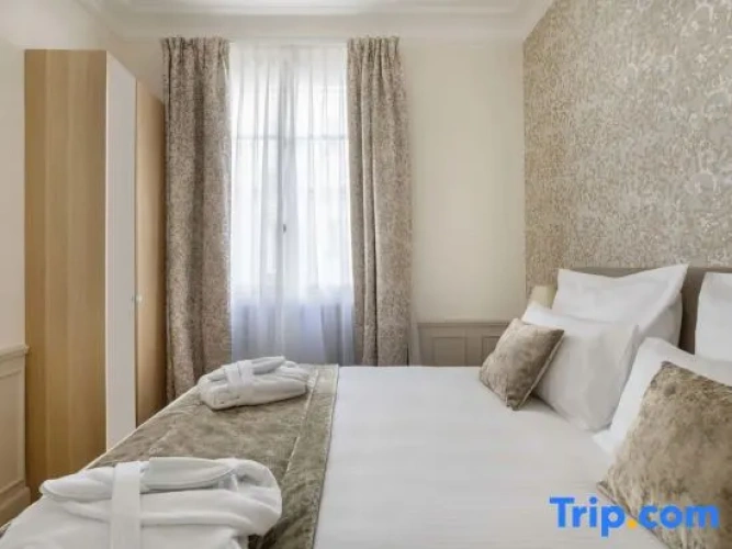 Deluxe Double Suite