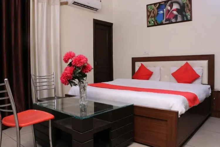Gaurav Resorts And Apartment