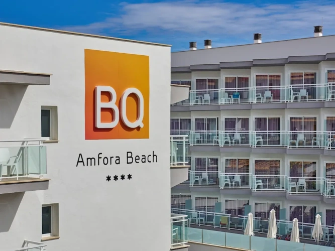 Twin room with balcony