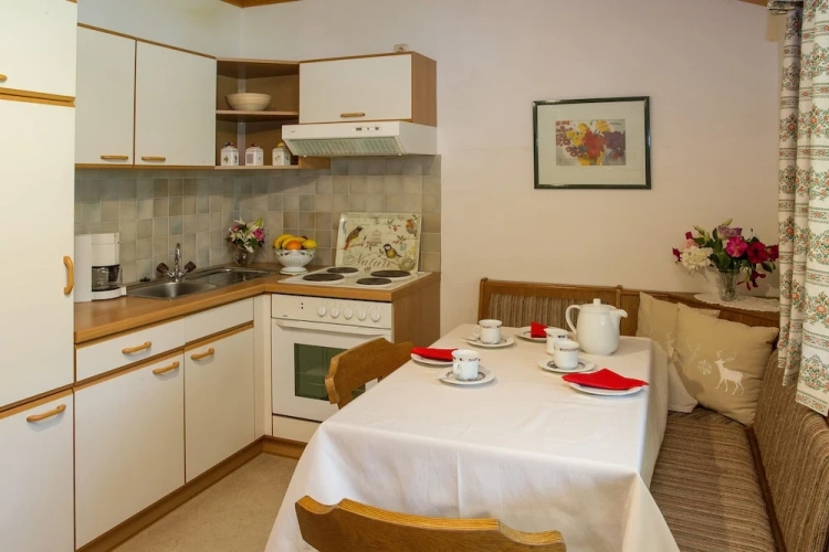 1 Bedroom Standard room with mountain view