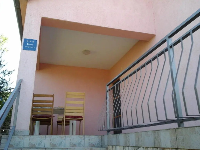 Apartment Vrulje