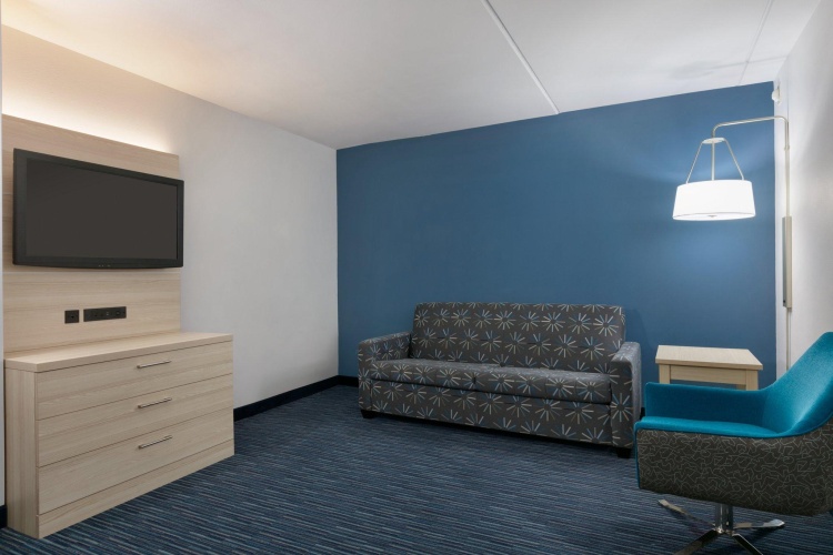 Quadruple Suite
