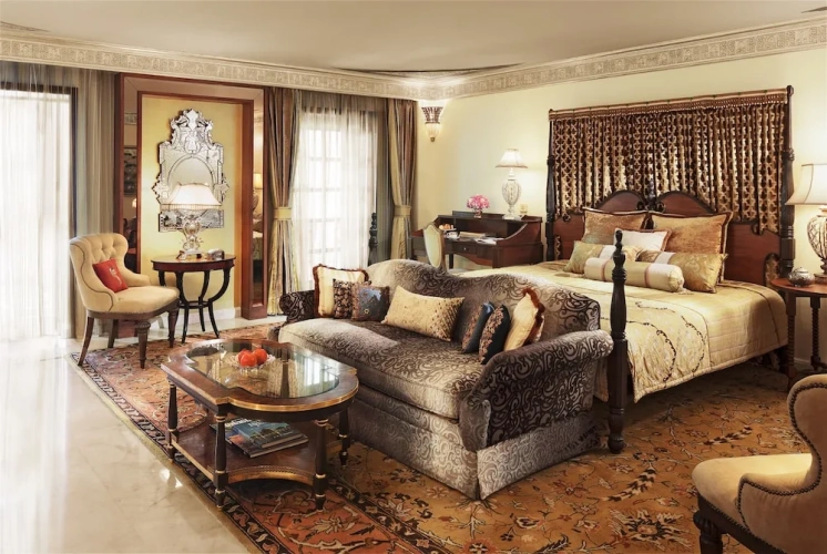 Standard Twin room with garden view