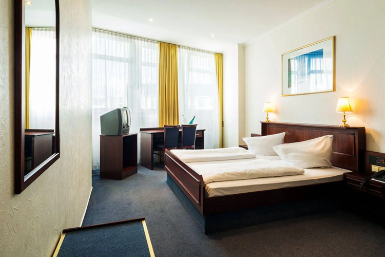Hotel Panorama Am Adenauerplatz