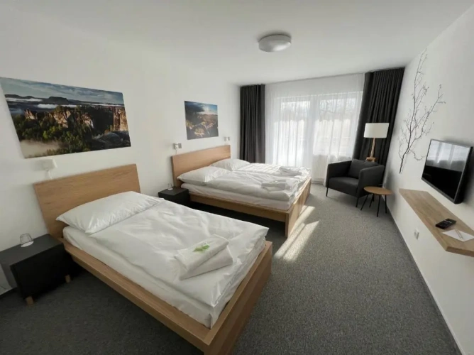 Standard Triple room