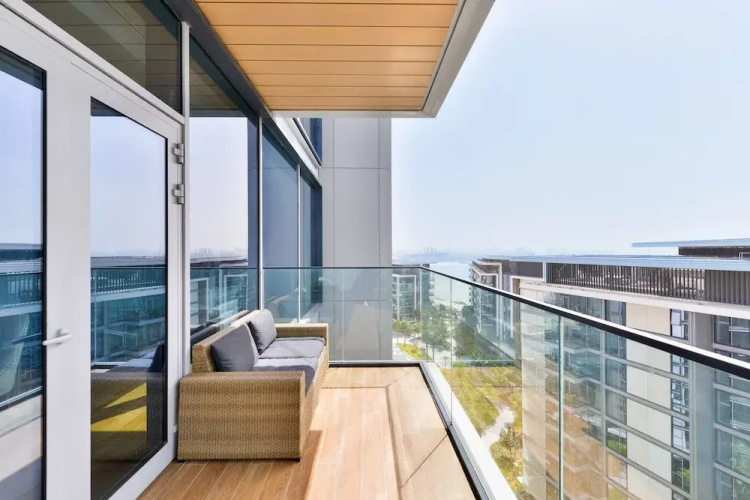 Premium 2 plus1BR condo Bluewater Island