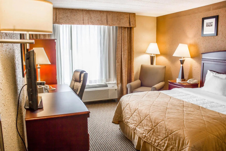 Clarion Hotel