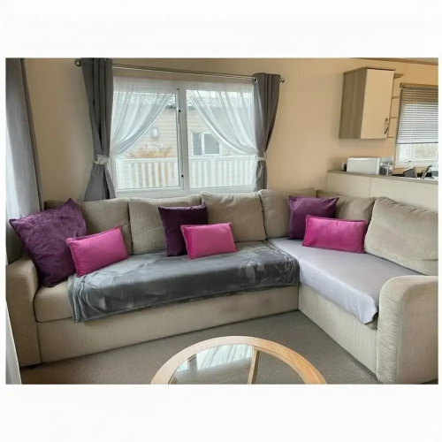 Comfortable 3-bed Caravan - Combe Haven