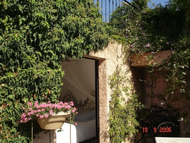 1 Bedroom Comfort room