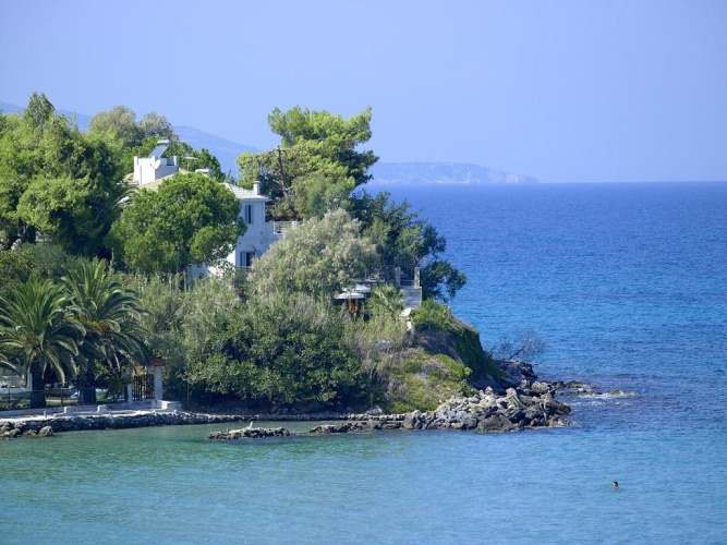 2 Bedrooms Villa with water view