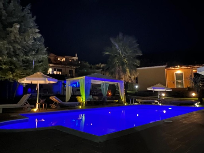 1 Bedroom Apartment with garden view