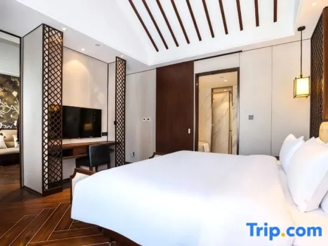 Deluxe Double Suite